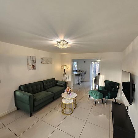Spacious Modern 4Bd House 赫尔河畔京士顿 外观 照片
